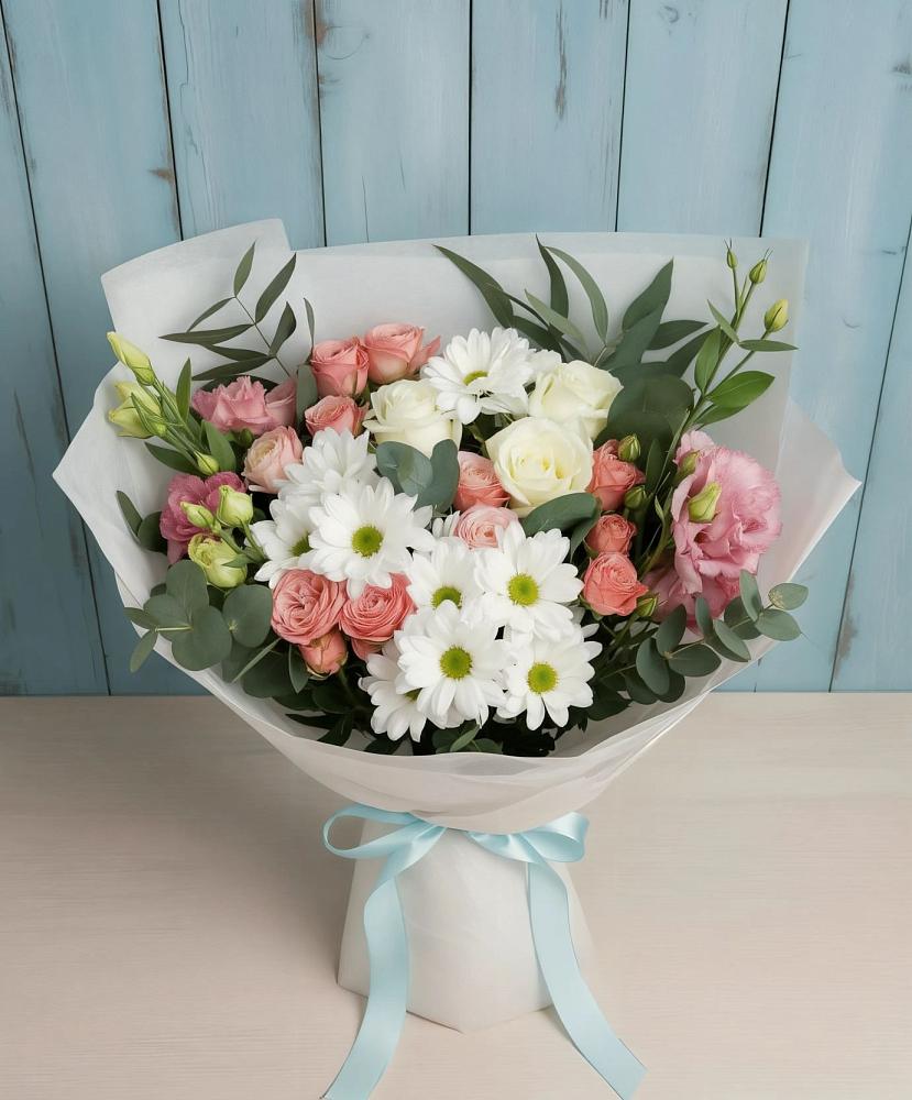 Букет цветов из: Розы, Лизиантусы и Хризантемы в Чунском