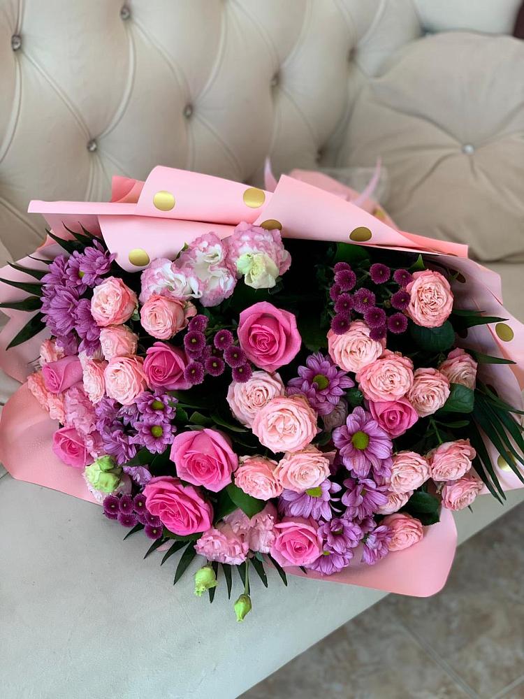 Букет цветов из: Хризантемы, Розы и Лизиантусы в Чунском