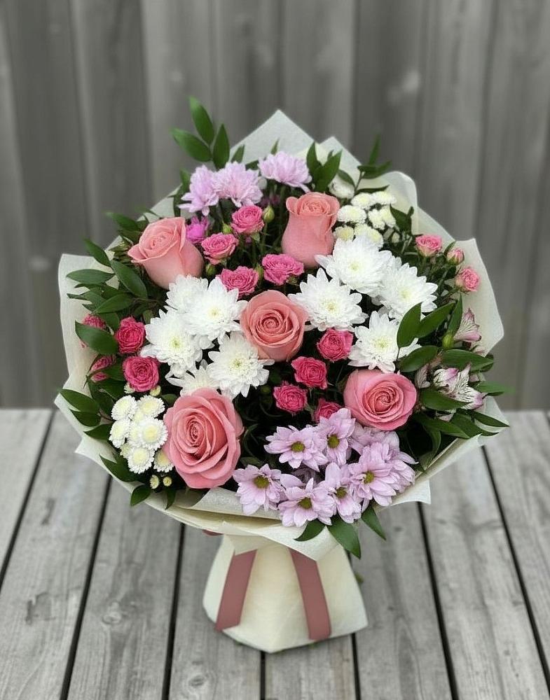 Букет цветов из: Альстромерии, Гвоздики, Розы и Хризантемы в Чунском