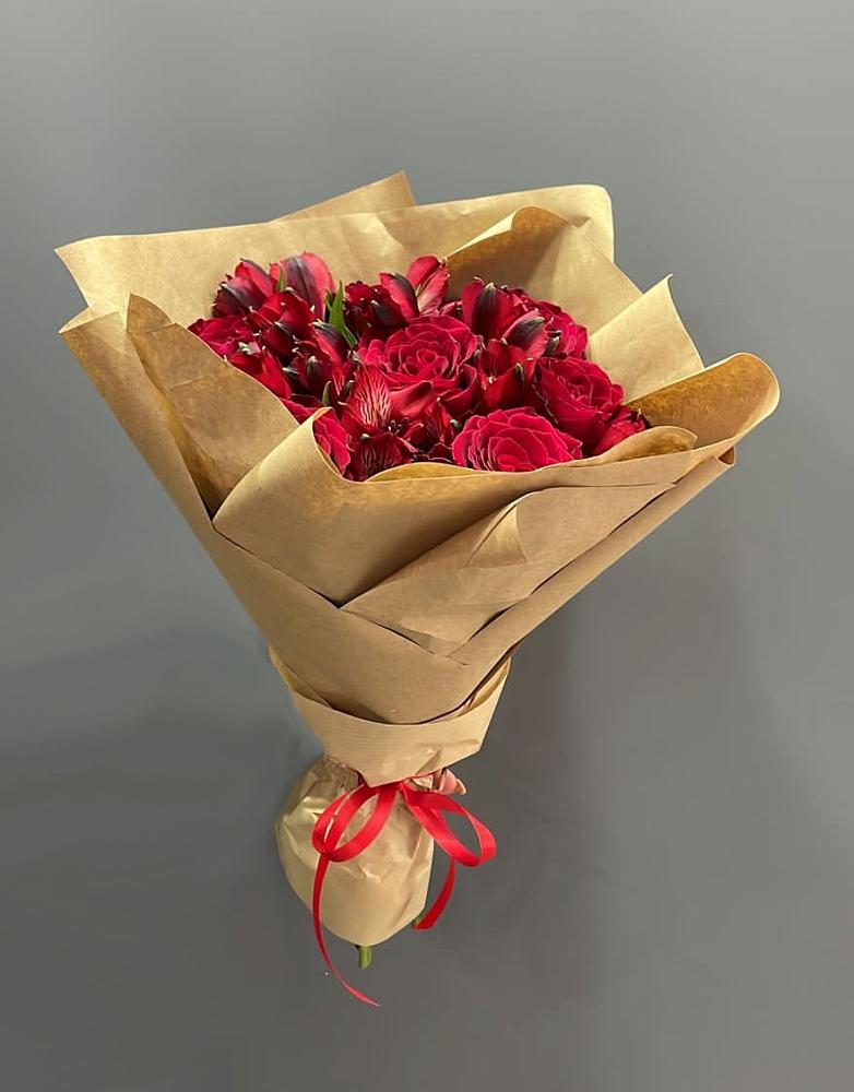 Букет цветов из: Альстромерии и Розы в Чунском