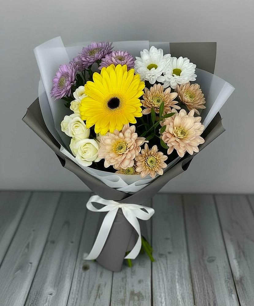 Букет цветов из: Розы, Герберы и Хризантемы в Чунском