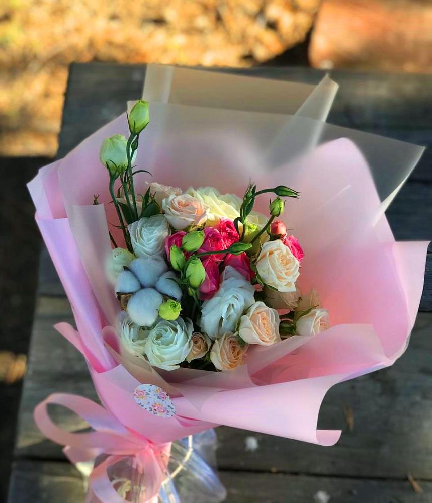 Букет цветов из: Розы и Лизиантусы в Чунском