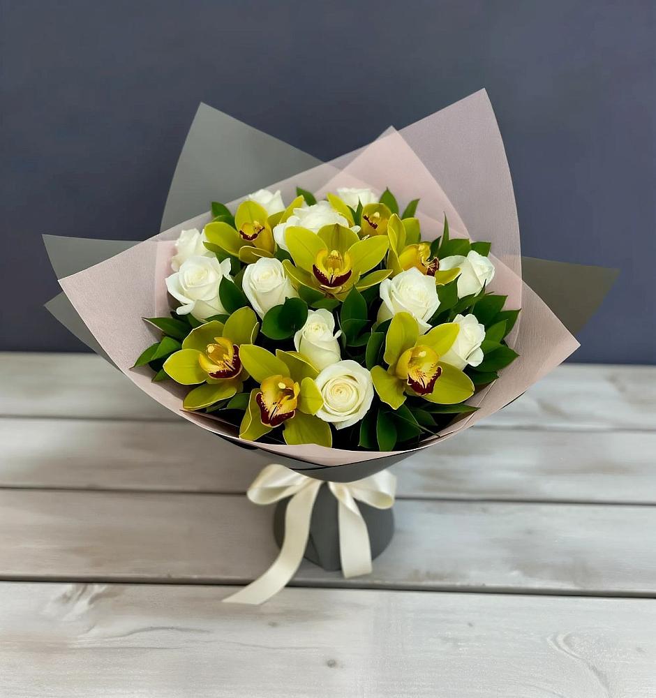 Букет цветов из: Орхидеи и Розы в Чунском